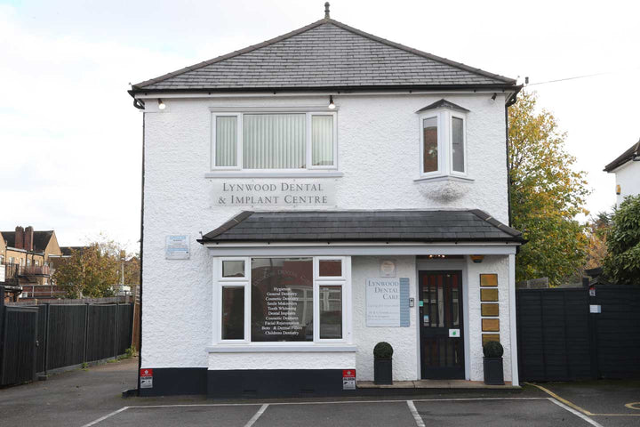 Front view of Lynwood Dental Care in Worcester Park, Surrey